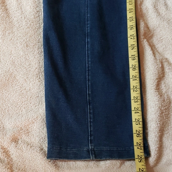 Peter Nygard Women's Straight Leg Jeans in Navy - Picture 8 of 10